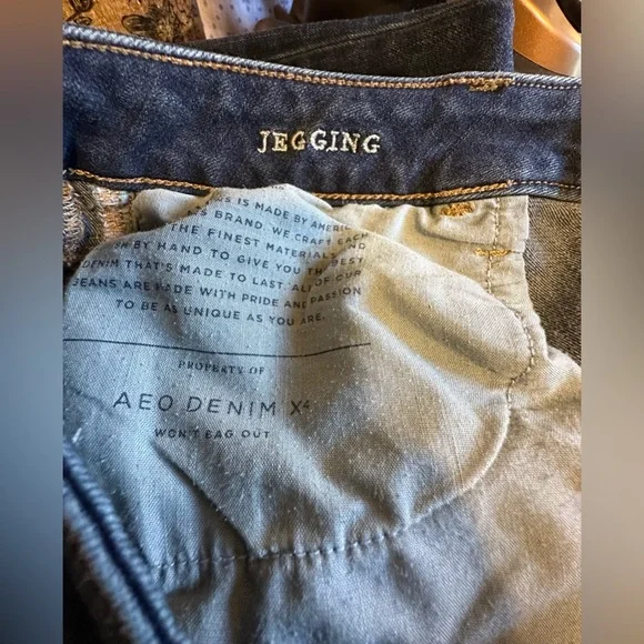 AEO American Eagle Jegging, Denim X4 Stretch, Size 12 - Picture 3 of 5